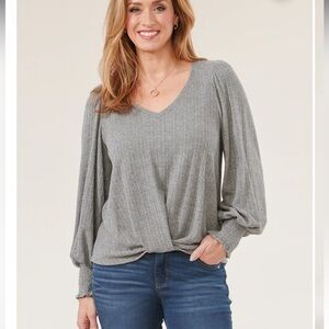 Democracy Women’s Long Blouson Sleeve V-Neck Twisted Hem Jacquard Knit Top Grey